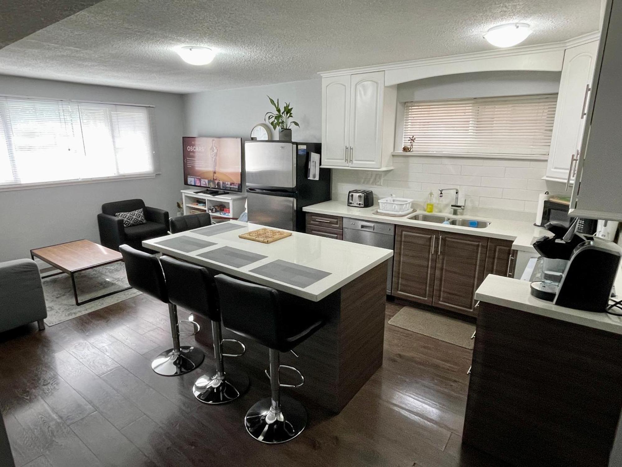 Suite Sunrise แวนคูเวอร์ ภายนอก รูปภาพ